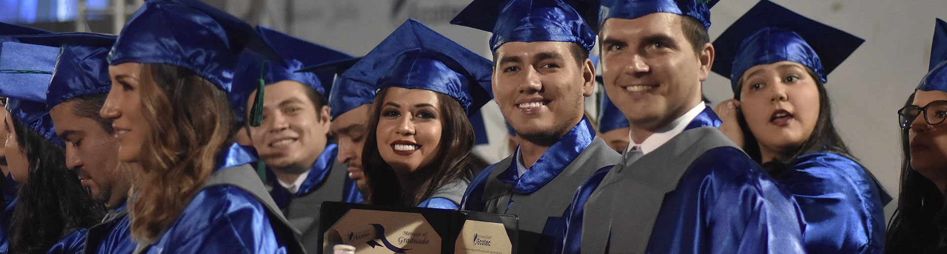 graduacion-grado-alumni-02